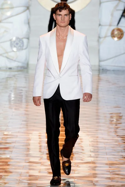 Look 49